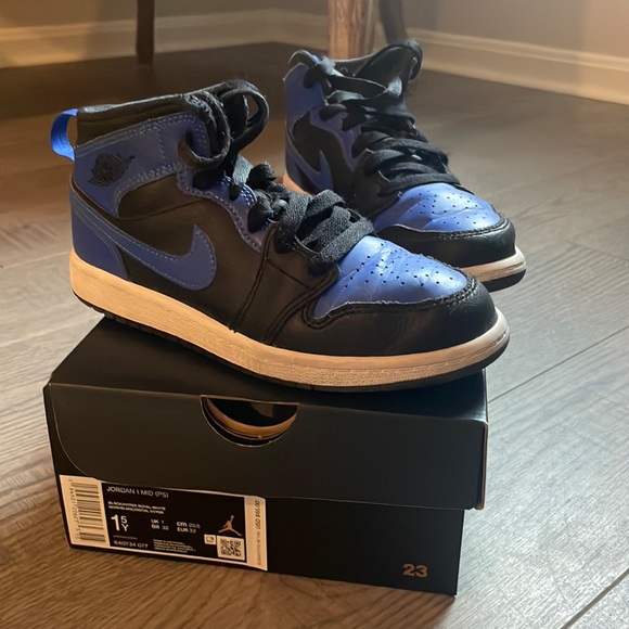 Authentic Boys Nike Jordan 1 - Picture 1 of 6